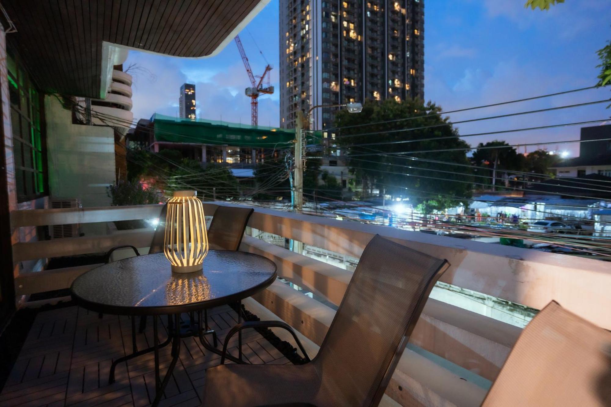 420 Hostel - Ekkamai Buds & Beds Bangkok Zewnętrze zdjęcie