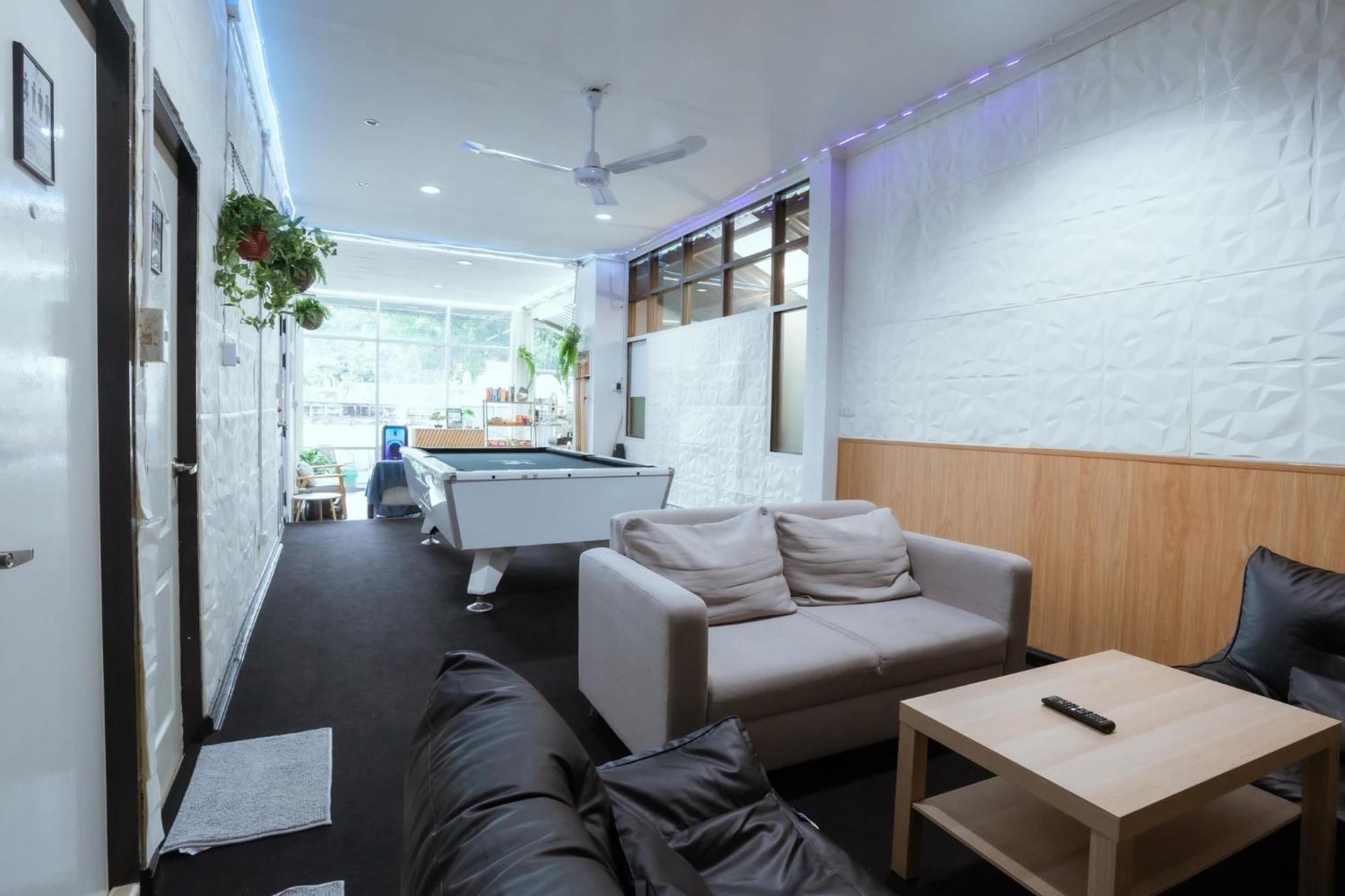 420 Hostel - Ekkamai Buds & Beds Bangkok Zewnętrze zdjęcie